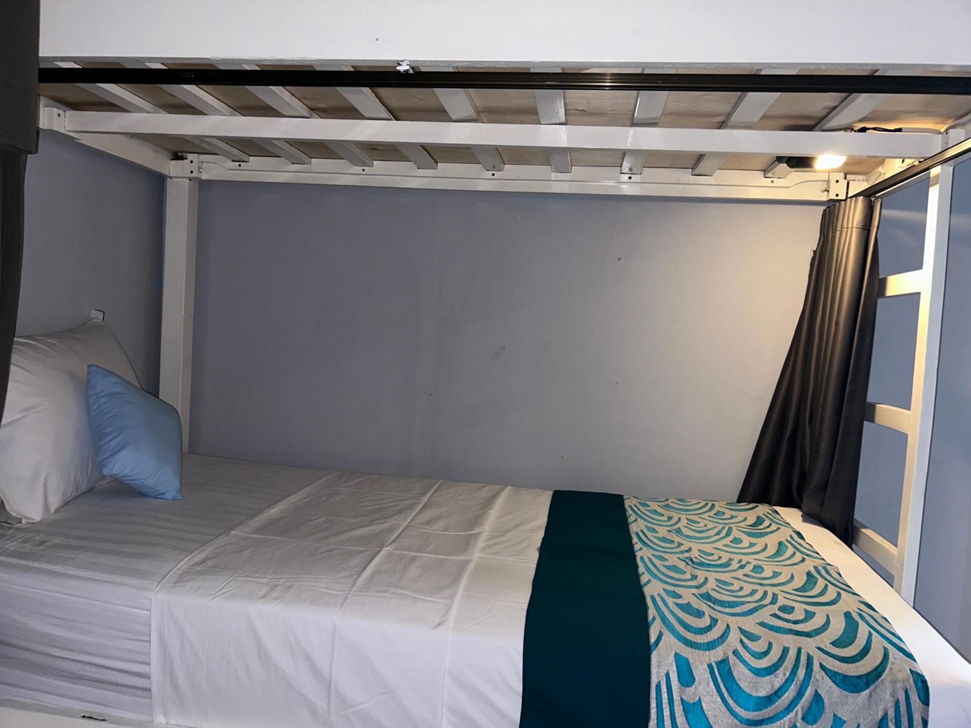 Blue Waves Hostel Amed Ambat Extérieur photo