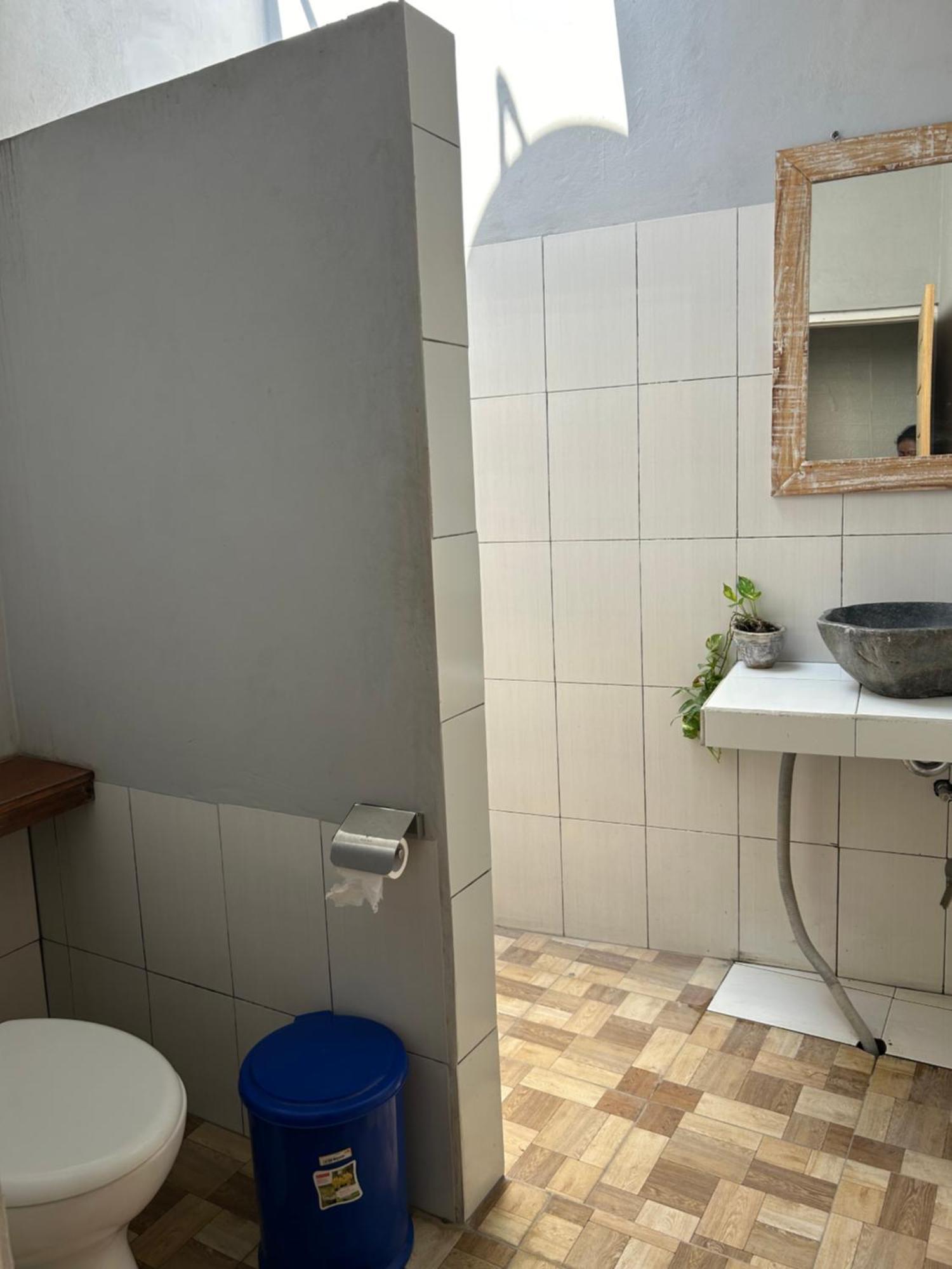 Blue Waves Hostel Amed Ambat Extérieur photo