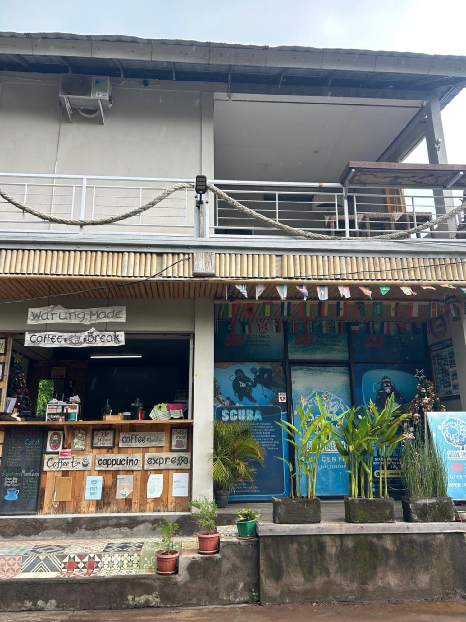 Blue Waves Hostel Amed Ambat Extérieur photo